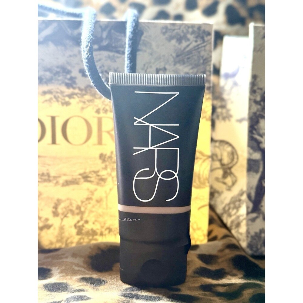NARS Pure Radiant Tinted Moisturizer SPF 30 /ANNAPURNA MEDIUM 2 /NWOB